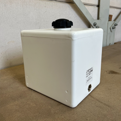 8 Liter Wassertank - Verkehrsweiß (Ral 9016) - BSP Messing-Gewindemuffe 1/2